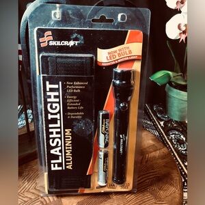 Skilcraft Black Aluminum Flashlight with LED Bulb